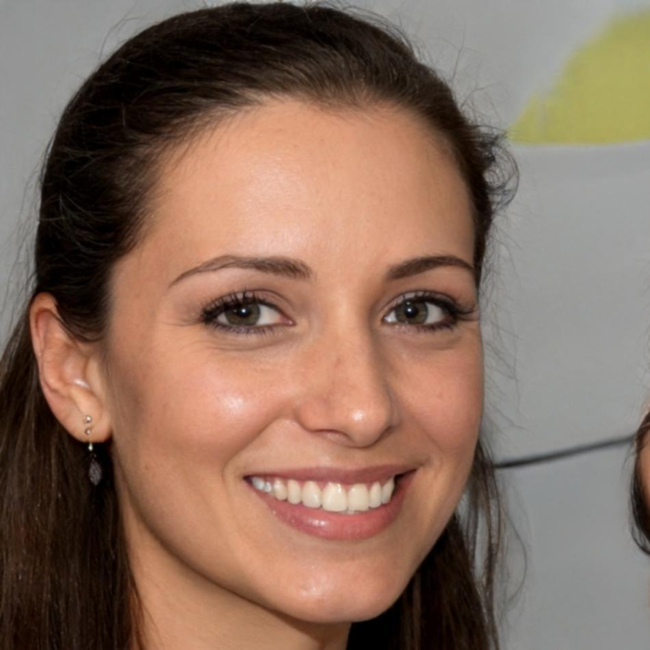 Dr. Isabelle Thornbury, Senior Business Growth Consultant